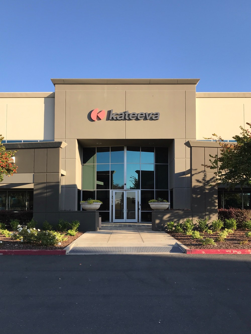 60BB821B-E649-40AA-8375-B416948A9F93