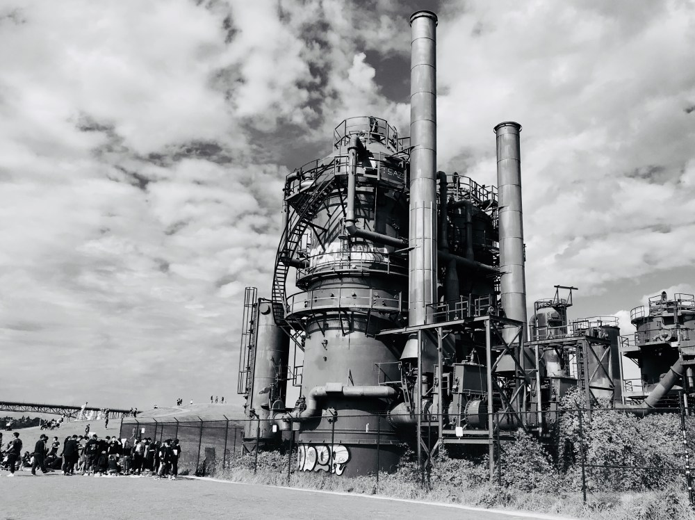 B97DA578-60B2-4A4E-956C-573F5CEFACD8