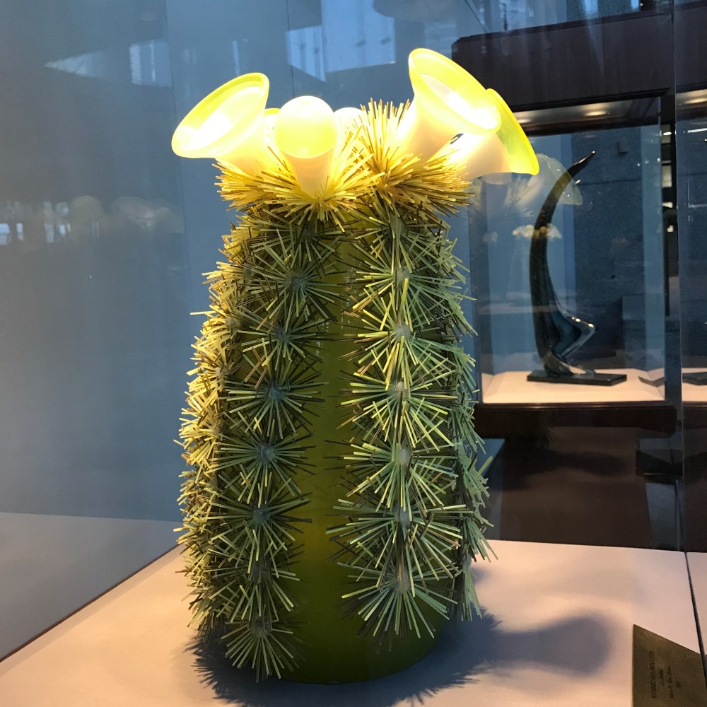 B12999EE-42E1-4295-A779-8F82D862D32D