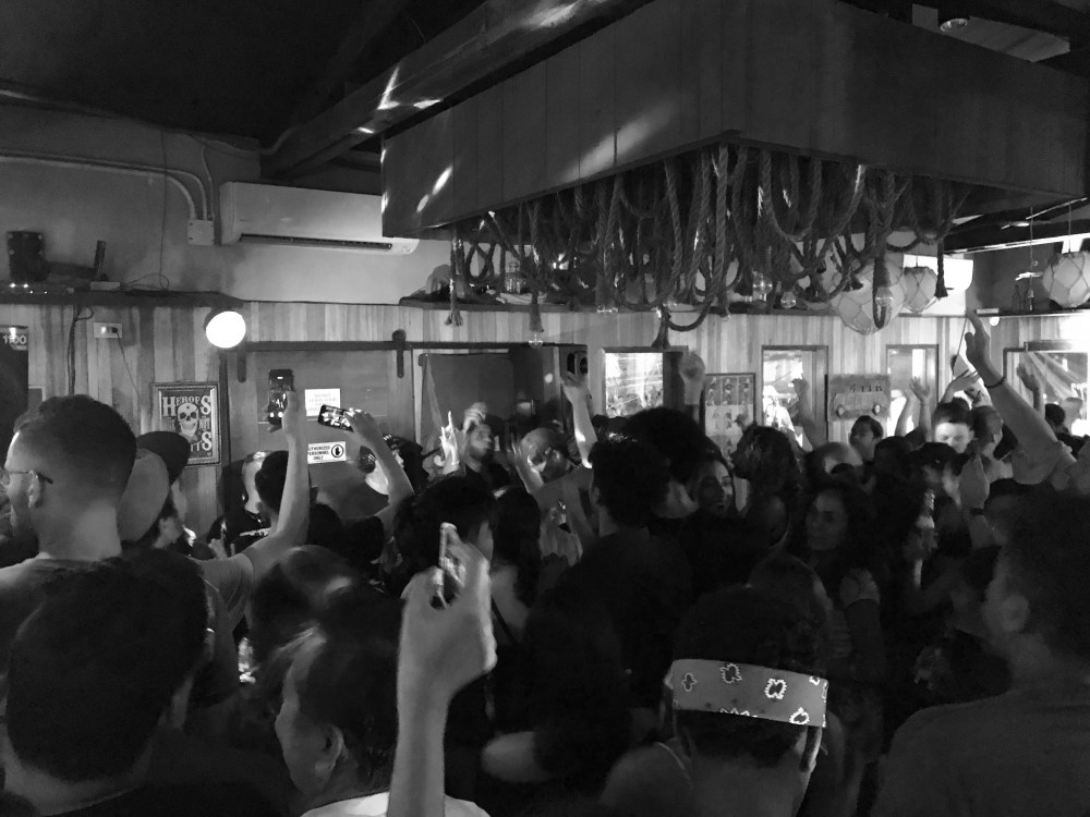 E0909D87-0E07-4BF9-BE39-6A29223F2DB2